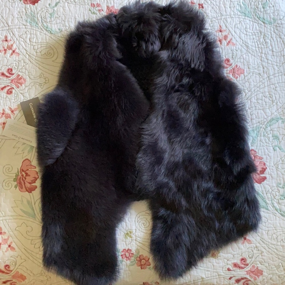 Graphite color, hand knit / toscana Gushlow & Cole fur sheepskin gilet vest. New